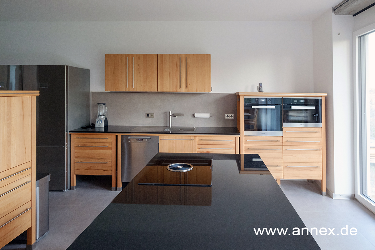 annex moderne Massivholzküche Kernbuche Brandenburg 01
